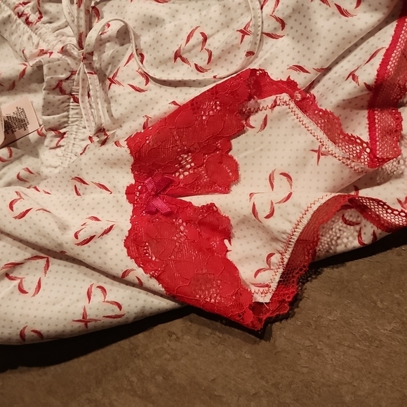 VICTORIA'S SECRET Red White & Pink Heart Print Lacy Cami & Tap Pants Size Large - Picture 7 of 9